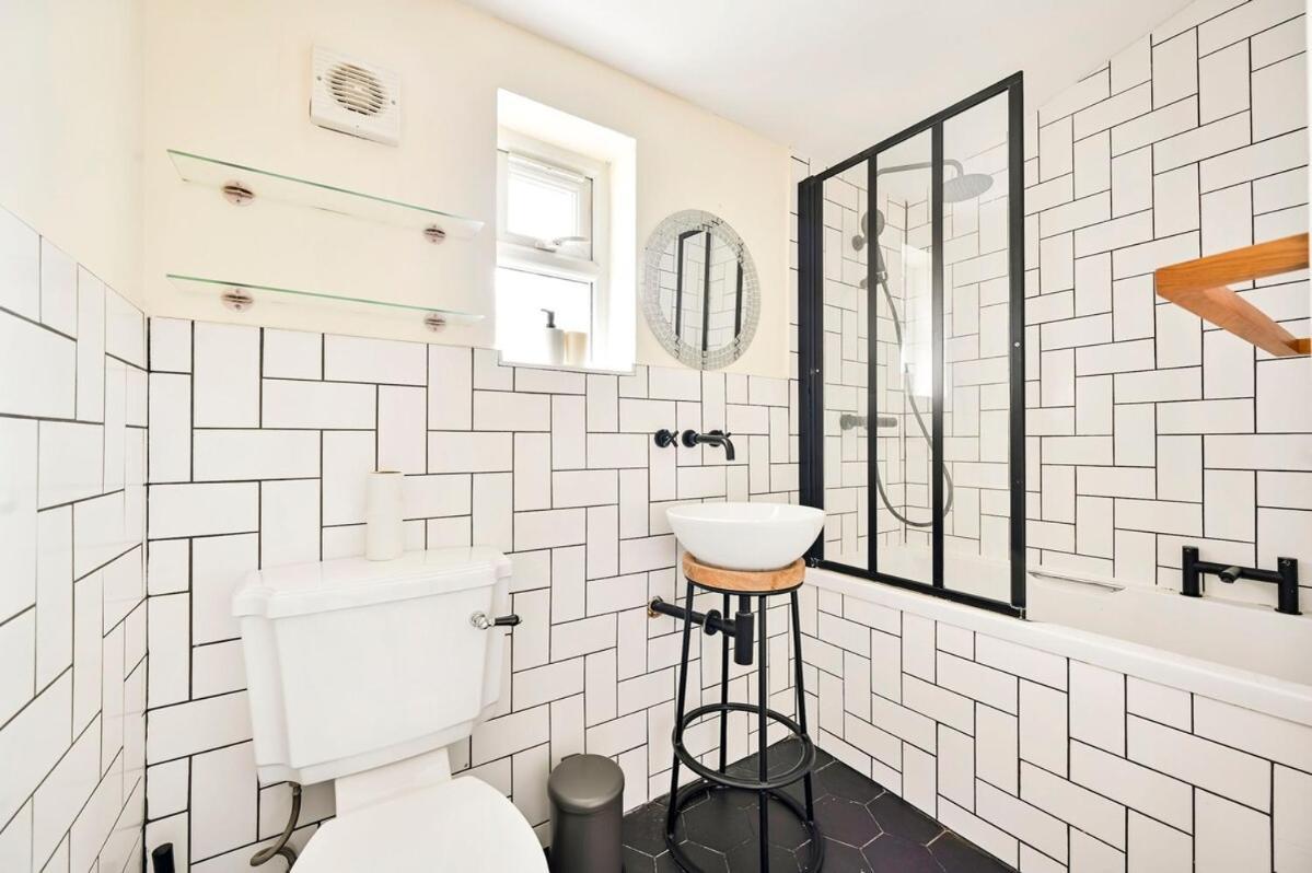 Cozy 3 Bed Home In London, Free Parking, Sleeps 8! Экстерьер фото