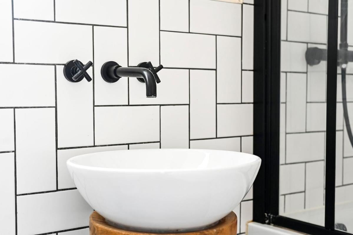 Cozy 3 Bed Home In London, Free Parking, Sleeps 8! Экстерьер фото