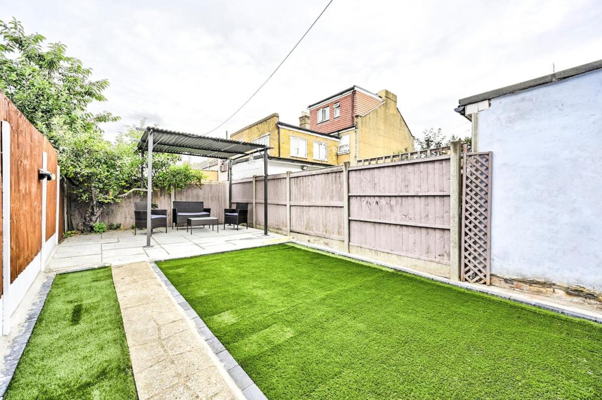 Cozy 3 Bed Home In London, Free Parking, Sleeps 8! Экстерьер фото