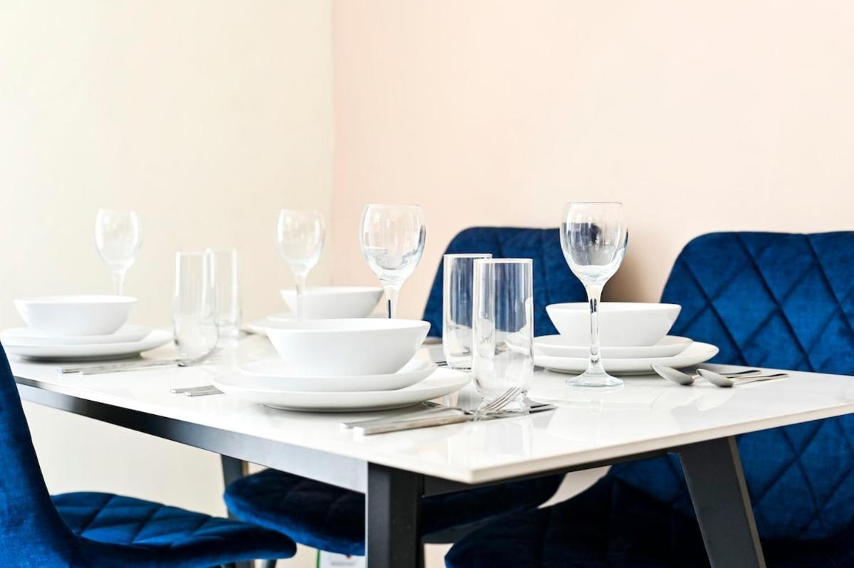 Cozy 3 Bed Home In London, Free Parking, Sleeps 8! Экстерьер фото