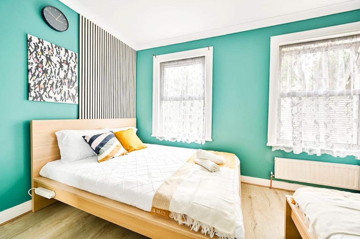 Cozy 3 Bed Home In London, Free Parking, Sleeps 8! Экстерьер фото